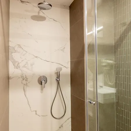 Lupa By Bueno Hotell 4*