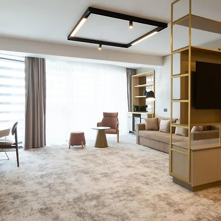 Lupa By Bueno Отель