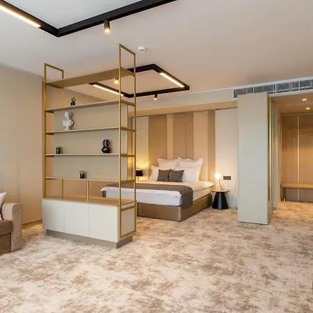 Hotel Lupa By Bueno Konstanca