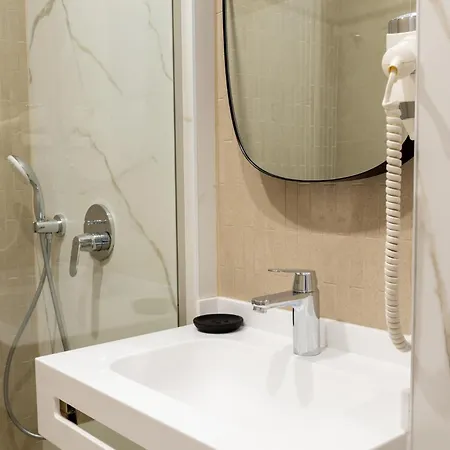 Lupa By Bueno Отель Констанца