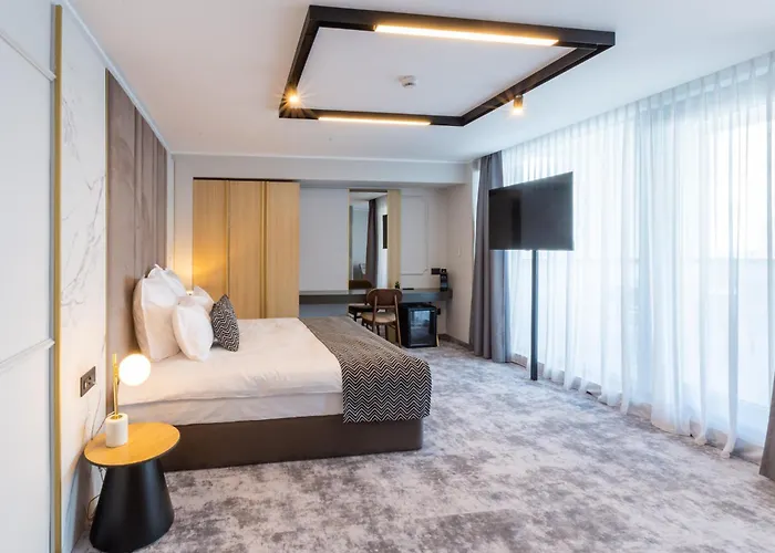 Lupa By Bueno Hotel 4*